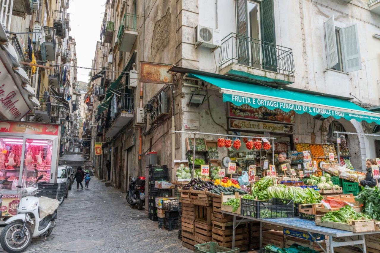 Olina 1 Naples
